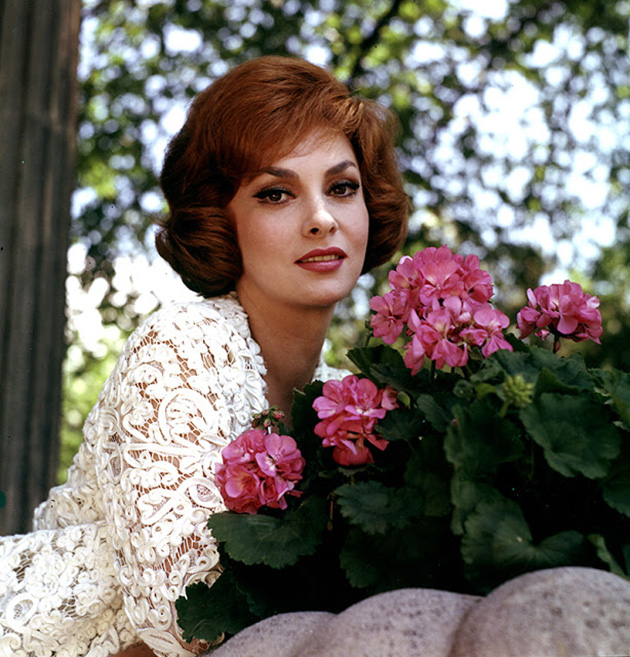 Beautiful Vintage Portraits of 20 Iconic Red-Haired 