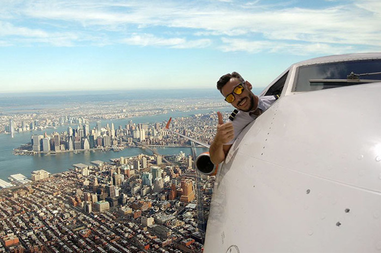 The Selfie Mid Flight Photographs Taken By A Pilot Went Viral On The