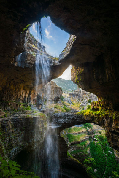 baatara gorge waterfall