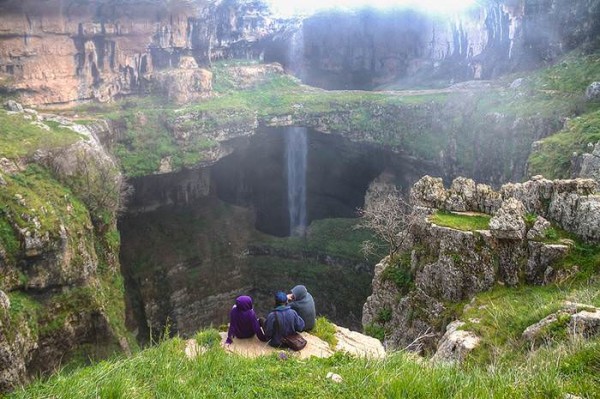 baatara gorge waterfall