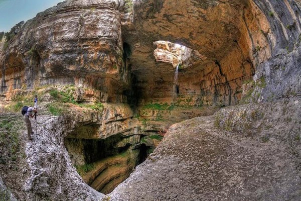 baatara gorge waterfall