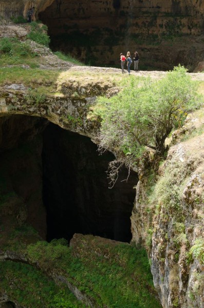 baatara gorge waterfall