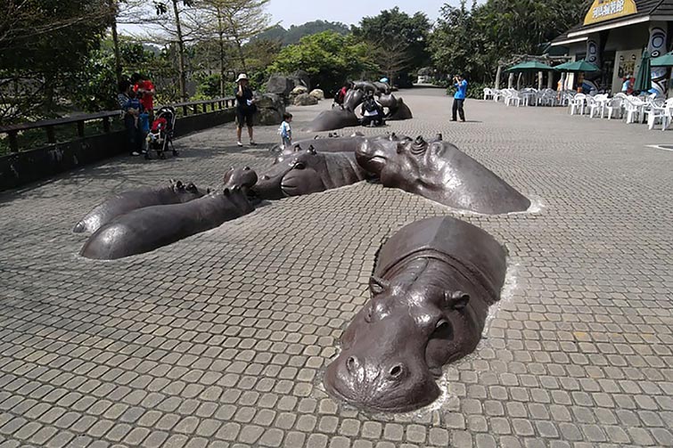 creative statues