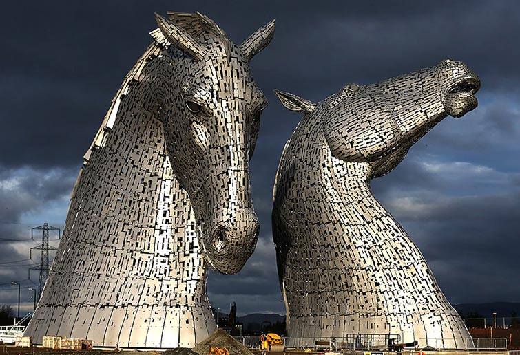 creative statues