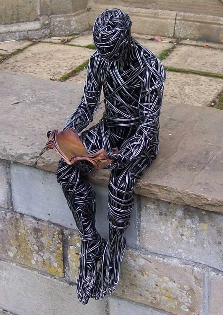 Breathtaking Wire Sculptures