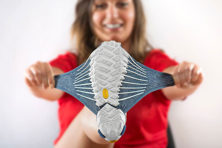 Japanese-Inspired Shoes That Wrap Around Your Feet