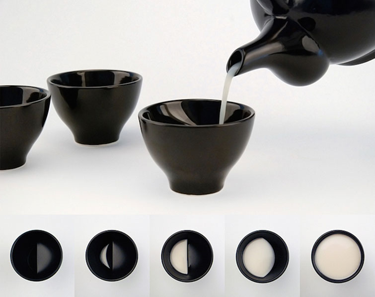 Ceramic Glasses Reveal the Different Phases of the Moon as You Drink