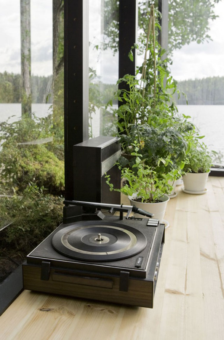 Glass-Covered Modular Cabin