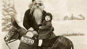 Creepy Vintage Santa Claus Photos