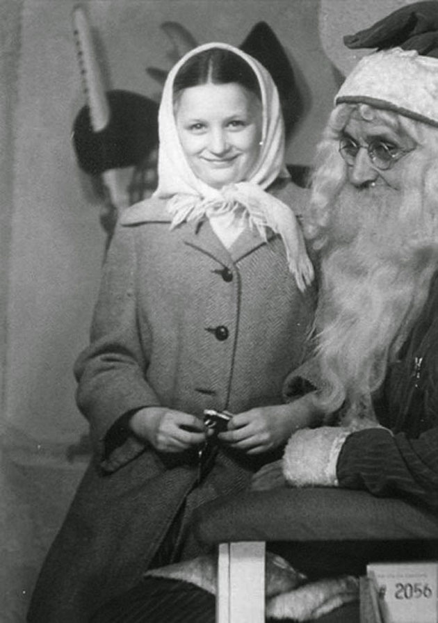 These 22 creepy vintage santa claus photos that will give you nightmares