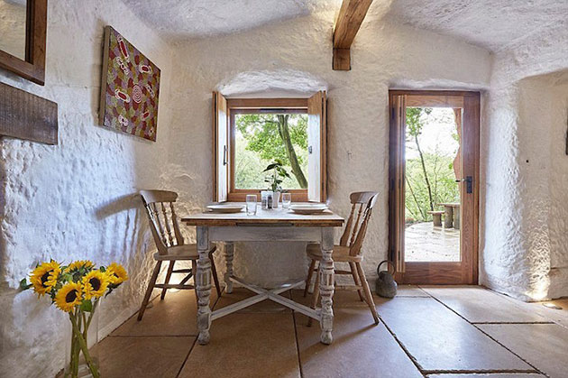 rock house retreat