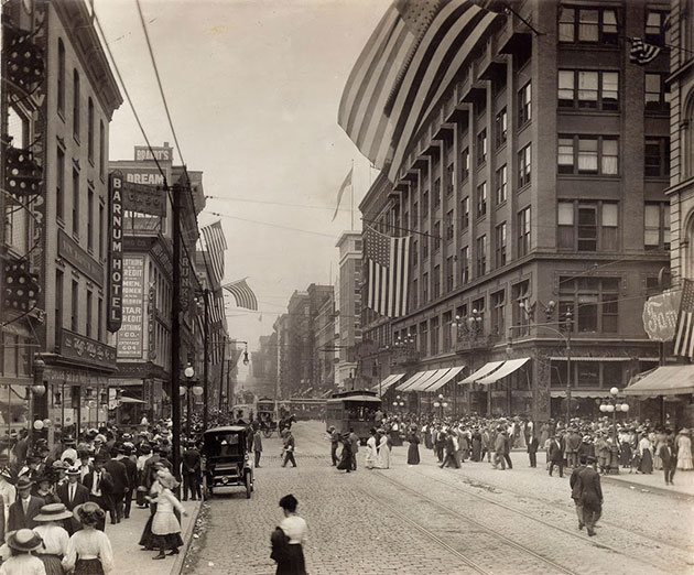 St. Louis Streets in the Early 20th Century