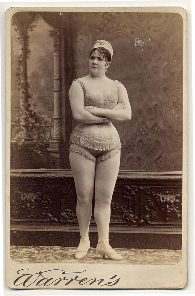  Vintage Portraits of Exotic Dancers