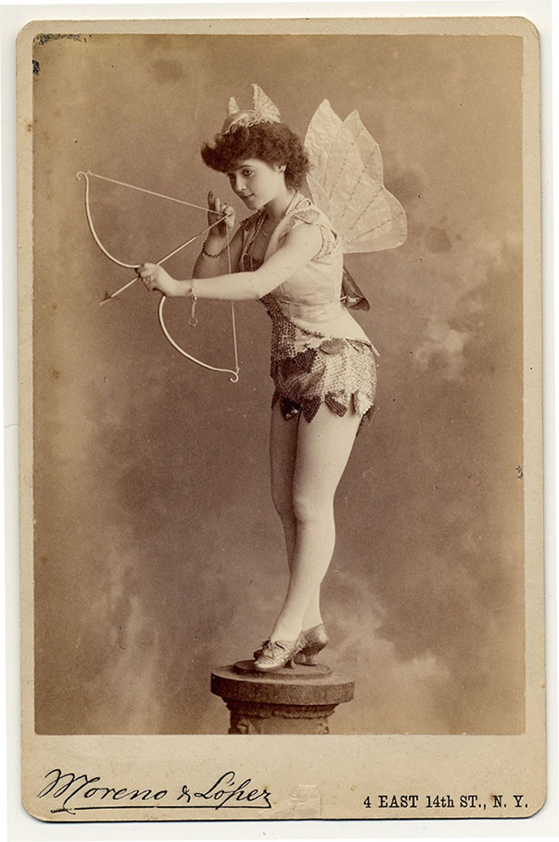  Vintage Portraits of Exotic Dancers