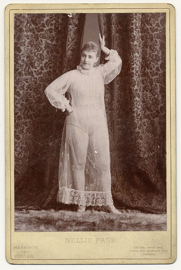  Vintage Portraits of Exotic Dancers