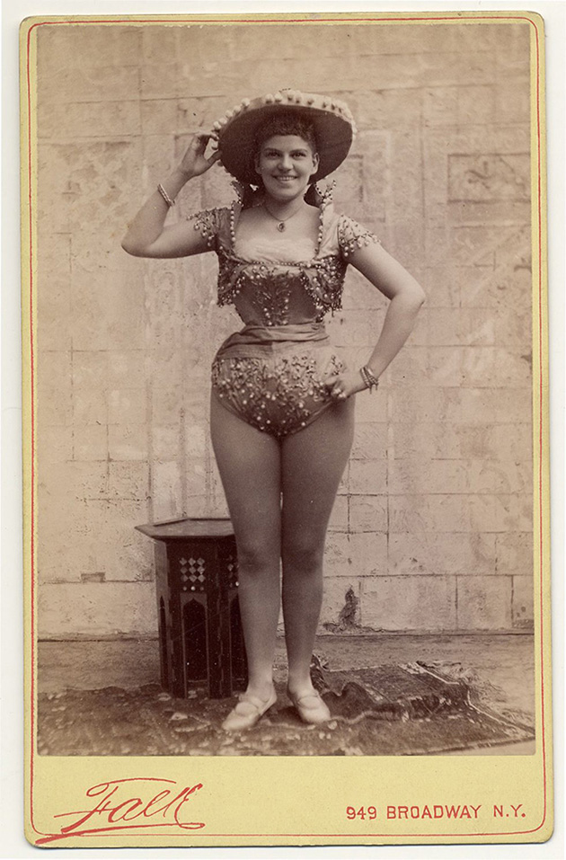 Vintage Portraits of Exotic Dancers