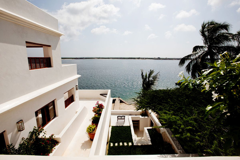 Indian Ocean retreats