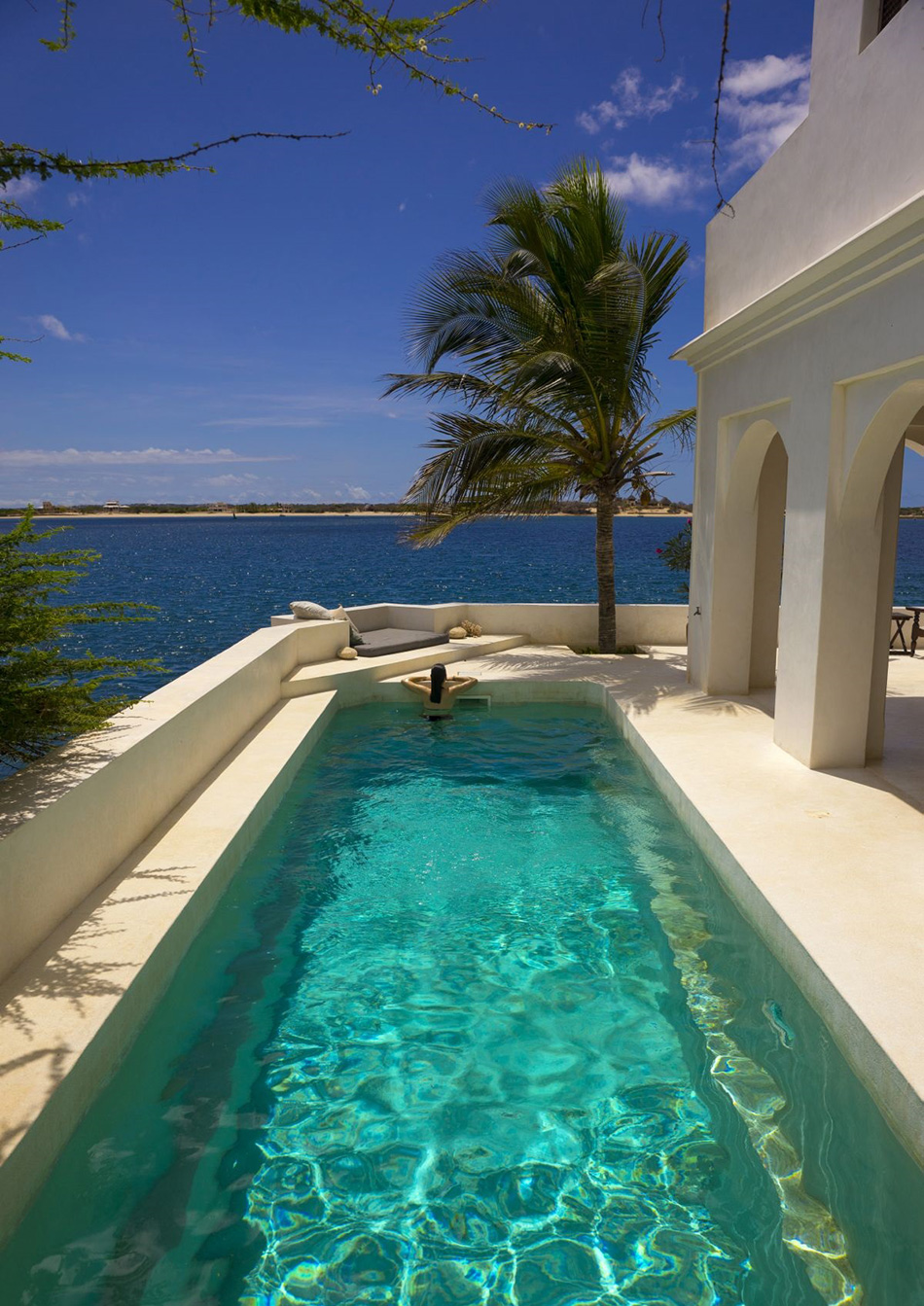 Indian Ocean retreats