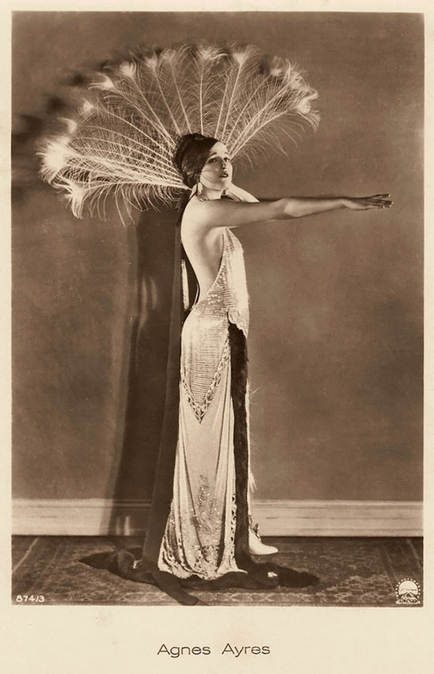 Women’s Beauty 100 Years Ago In Vintage Postcards
