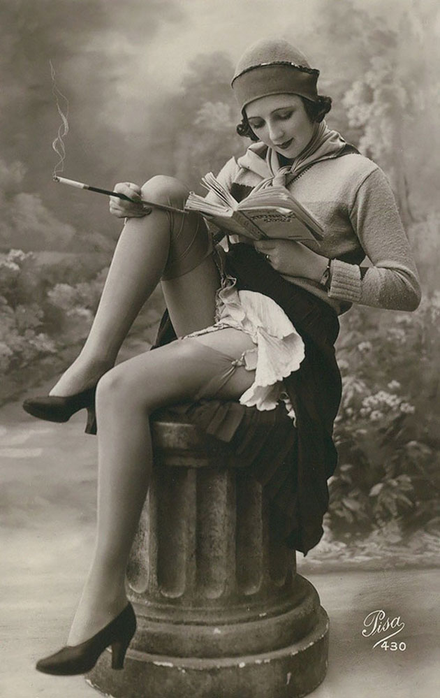 Women’s Beauty 100 Years Ago In Vintage Postcards