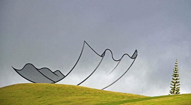 sculptures that defy gravity