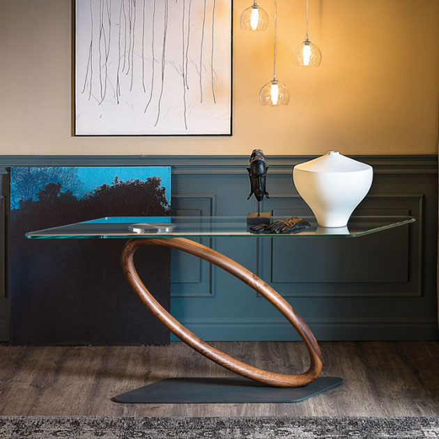 sculptures that defy gravity