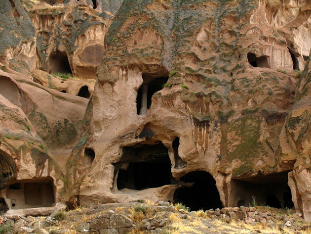 Derinkuyu Turkey ancient underground city