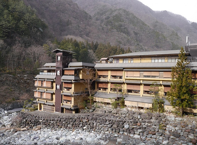 oldest hotel japan