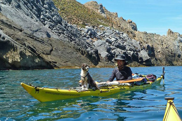 Im-kayaking-along-the-Mediterranean-Sea-since-three-years-and-Im-taking-my-found-dog-with-me-1