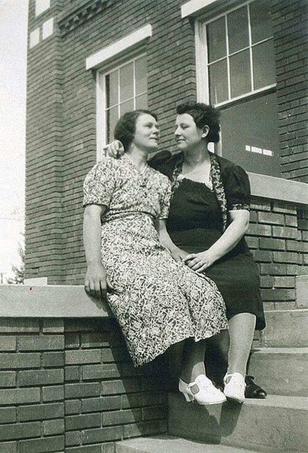 Vintage Lesbian Couples