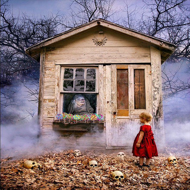 Photographer Dad Does Horror Photoshoots With His Daughters