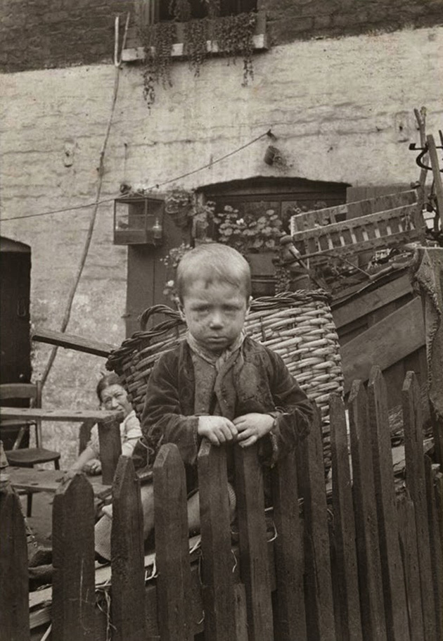 London-Street-Children-1900s