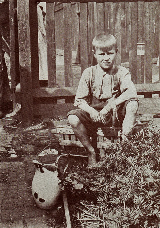 London-Street-Children-1900s
