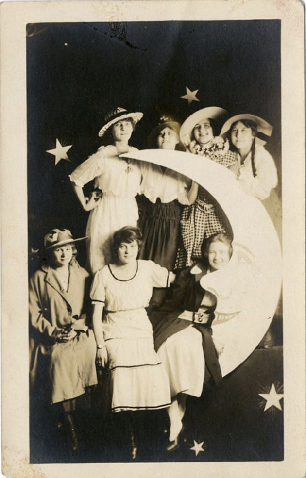 Paper Moon Portraits