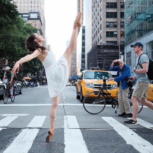 Breathtaking Portraits Capture Ballet's Finest Dancing on the Streets ...