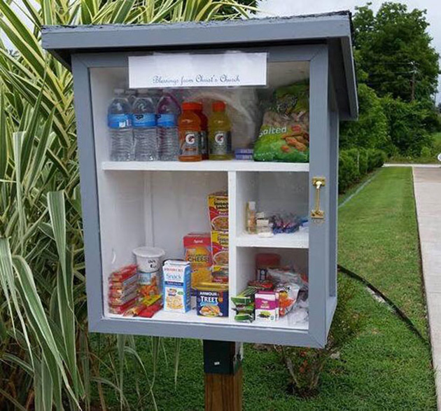 free-little-pantry-feed-homeless-poor