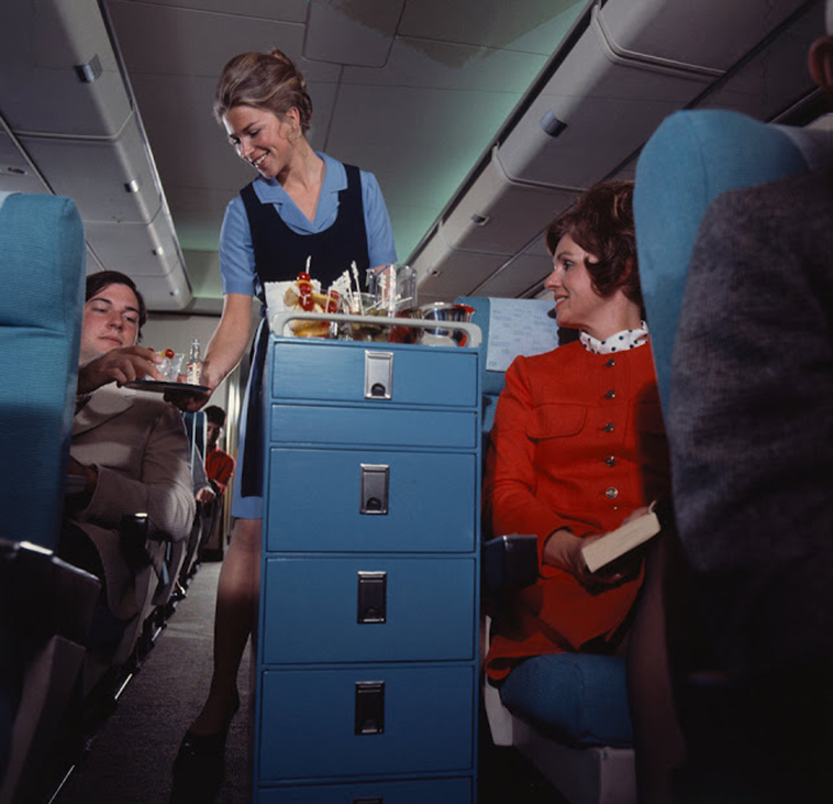 vintage-airplane-food