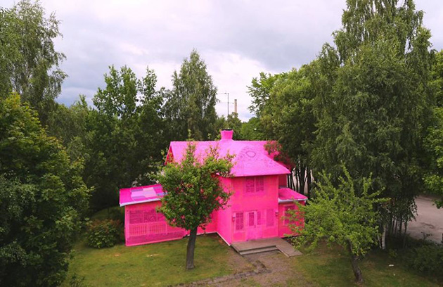 pink-crochet-house-poland