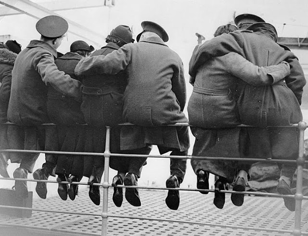 romance-wartime-photos