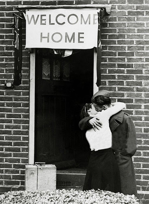 romance-wartime-photos