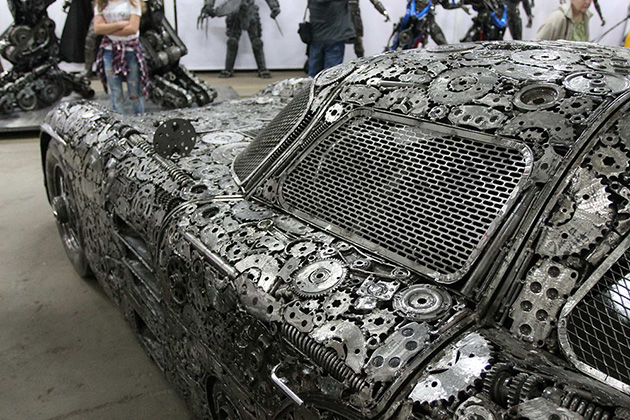 scrapyard-recycled-metal-cars