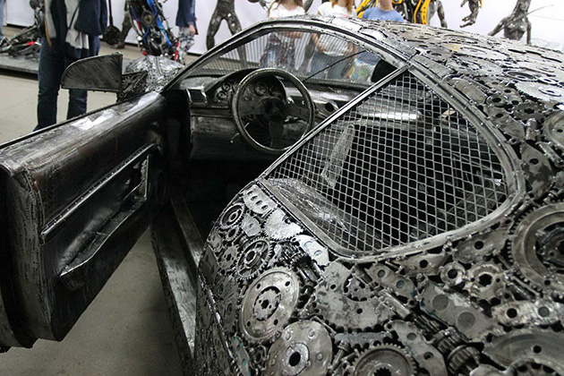 scrapyard-recycled-metal-cars