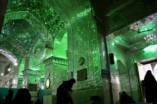 emerald-tomb-ceiling-shah-cheragh-shiraz-iran-6