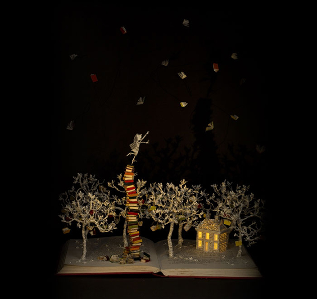 illuminated-book-sculpture-su-blackwell
