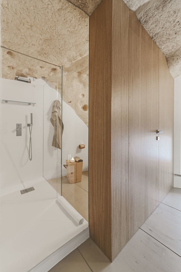 transform-ancient-cave-modern-hotel