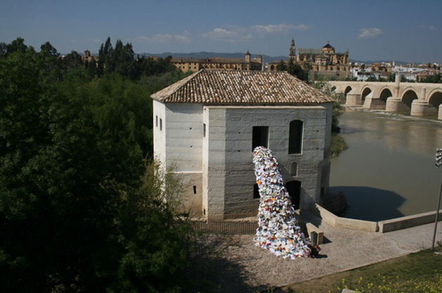 5,000 Books Pour Out of a Building in Spain