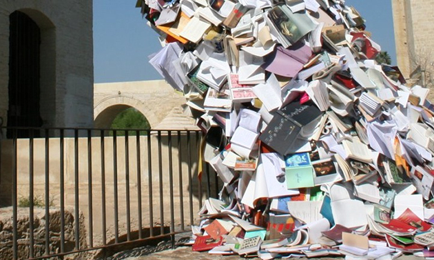 5,000 Books Pour Out of a Building in Spain