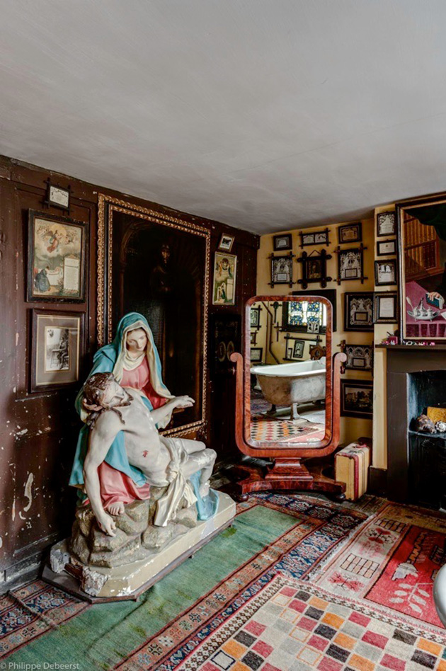 265-Year-Old-Mansion-London