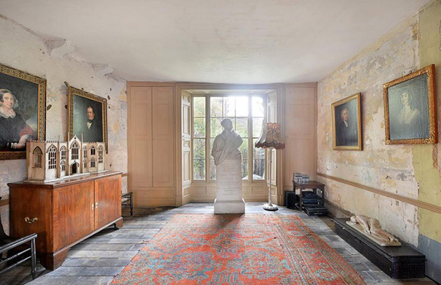 265-Year-Old-Mansion-London