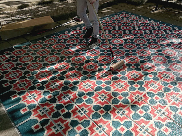 graffiti-floor-spray-paint-tile-pattern-installations